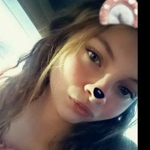 Meet your Posher, Michaela